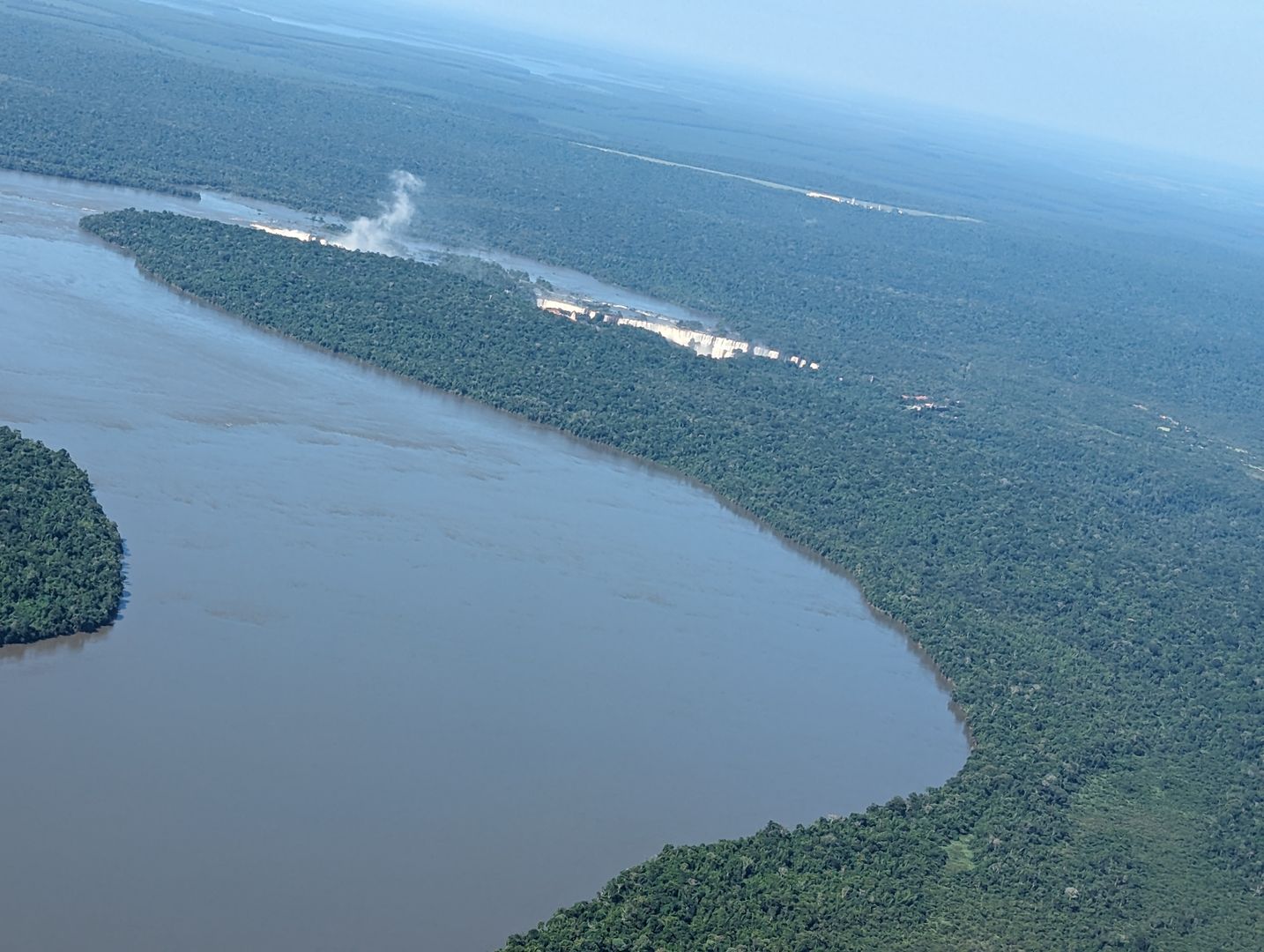 Pohled na Iguaçu z letadla