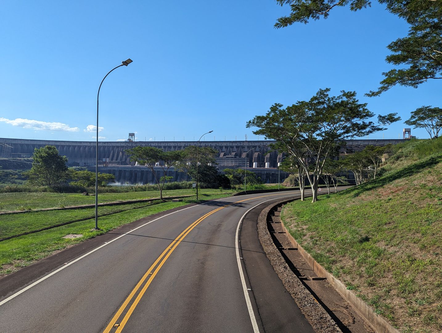 Vodní elektrárna Itaipu