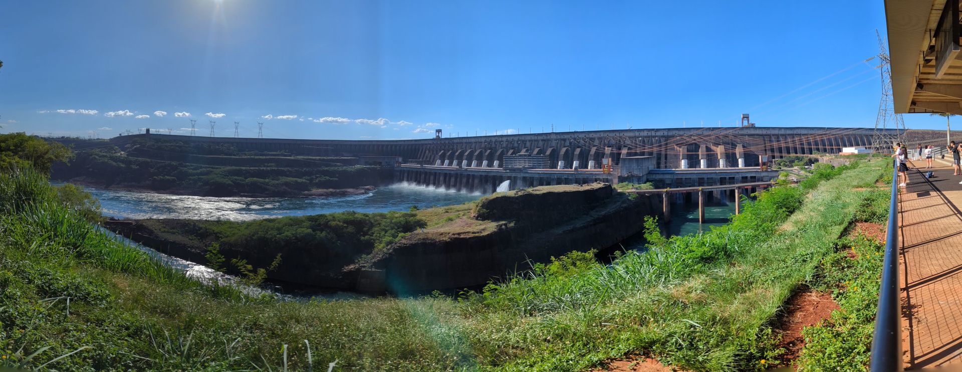 Panorama celé megastavby